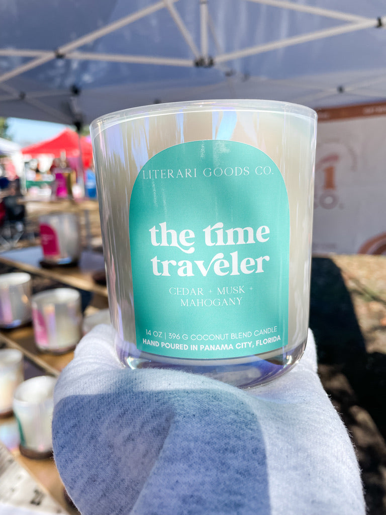 Bookish Candle ☻ Cedar + Musk + Oak ✿ The Time Traveler