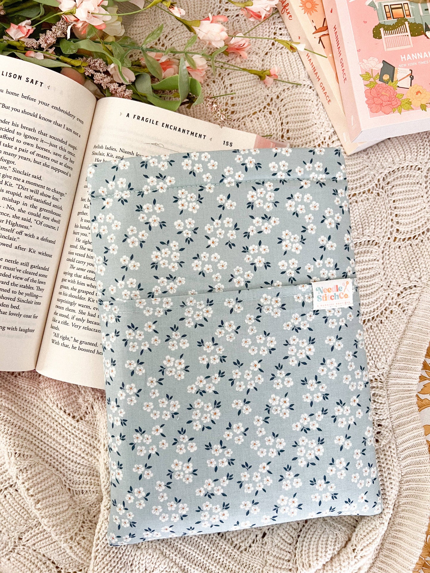 Book Sleeve: Ditsy Floral